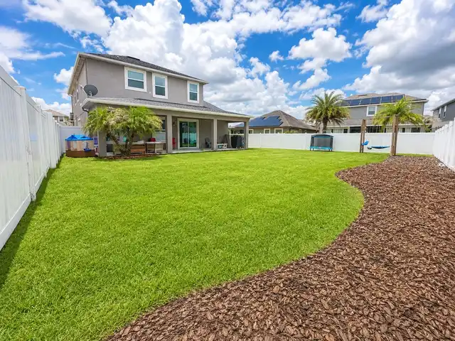 Listing Photo 17