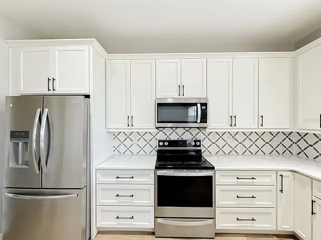 Listing Photo 14