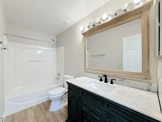Listing Photo 33
