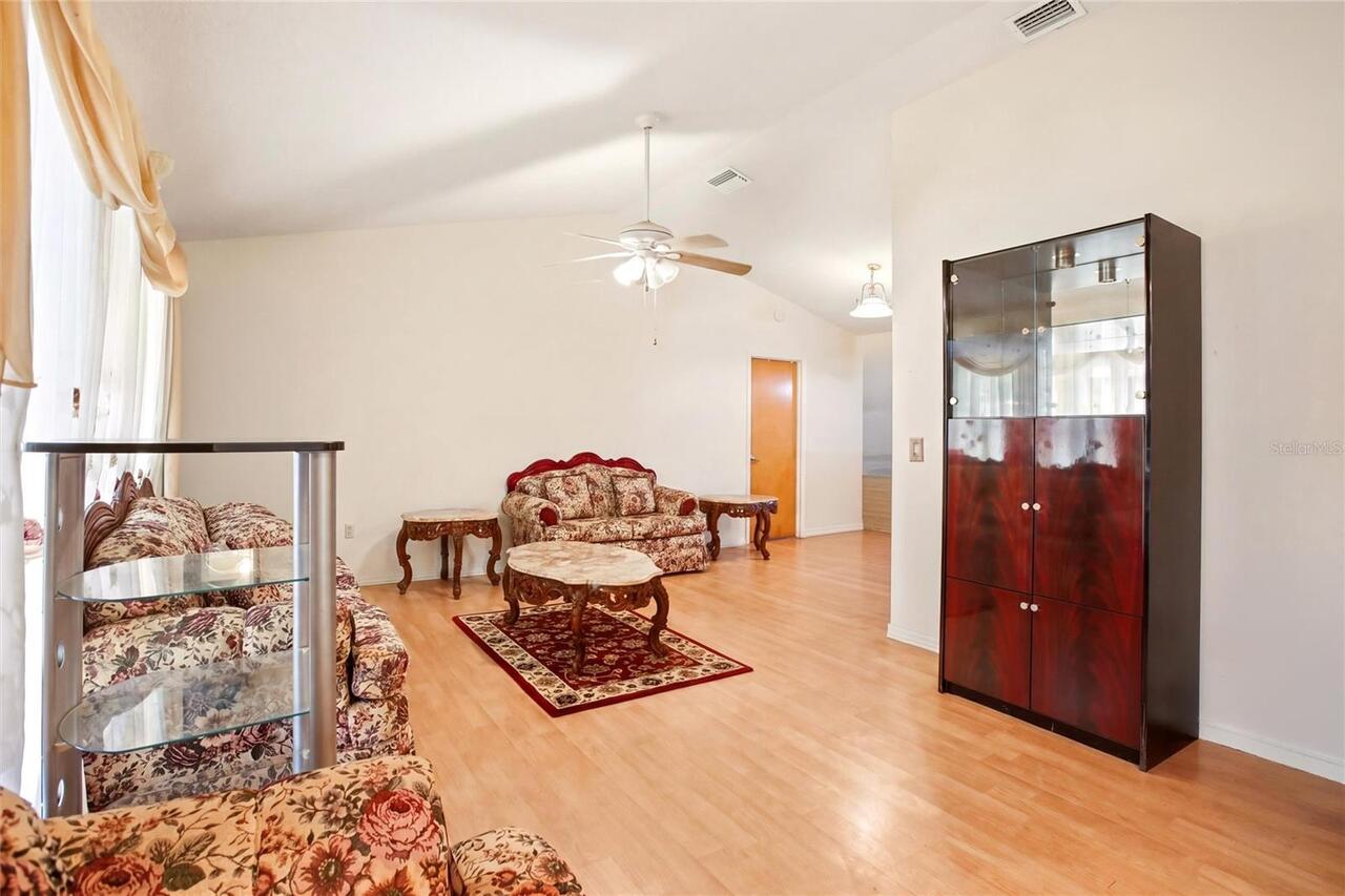 Listing Photo 6
