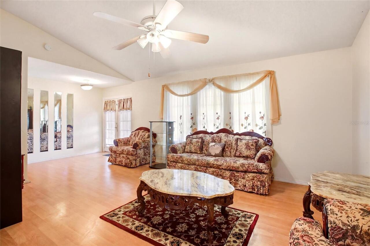 Listing Photo 9