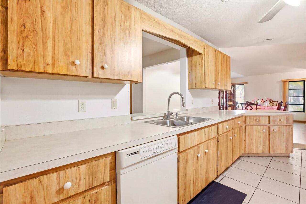 Listing Photo 16