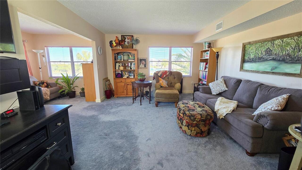 Listing Photo 9