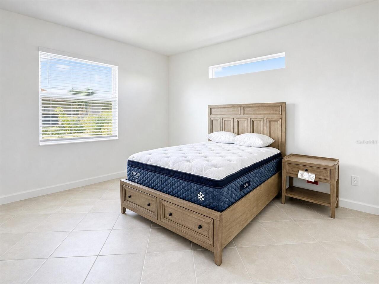 Listing Photo 9