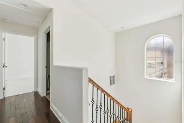 Listing Photo 25