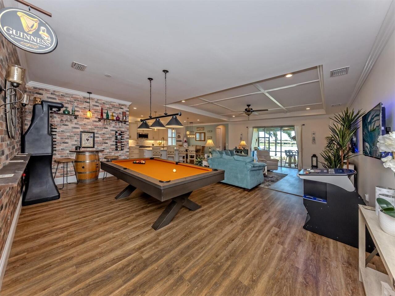Listing Photo 10