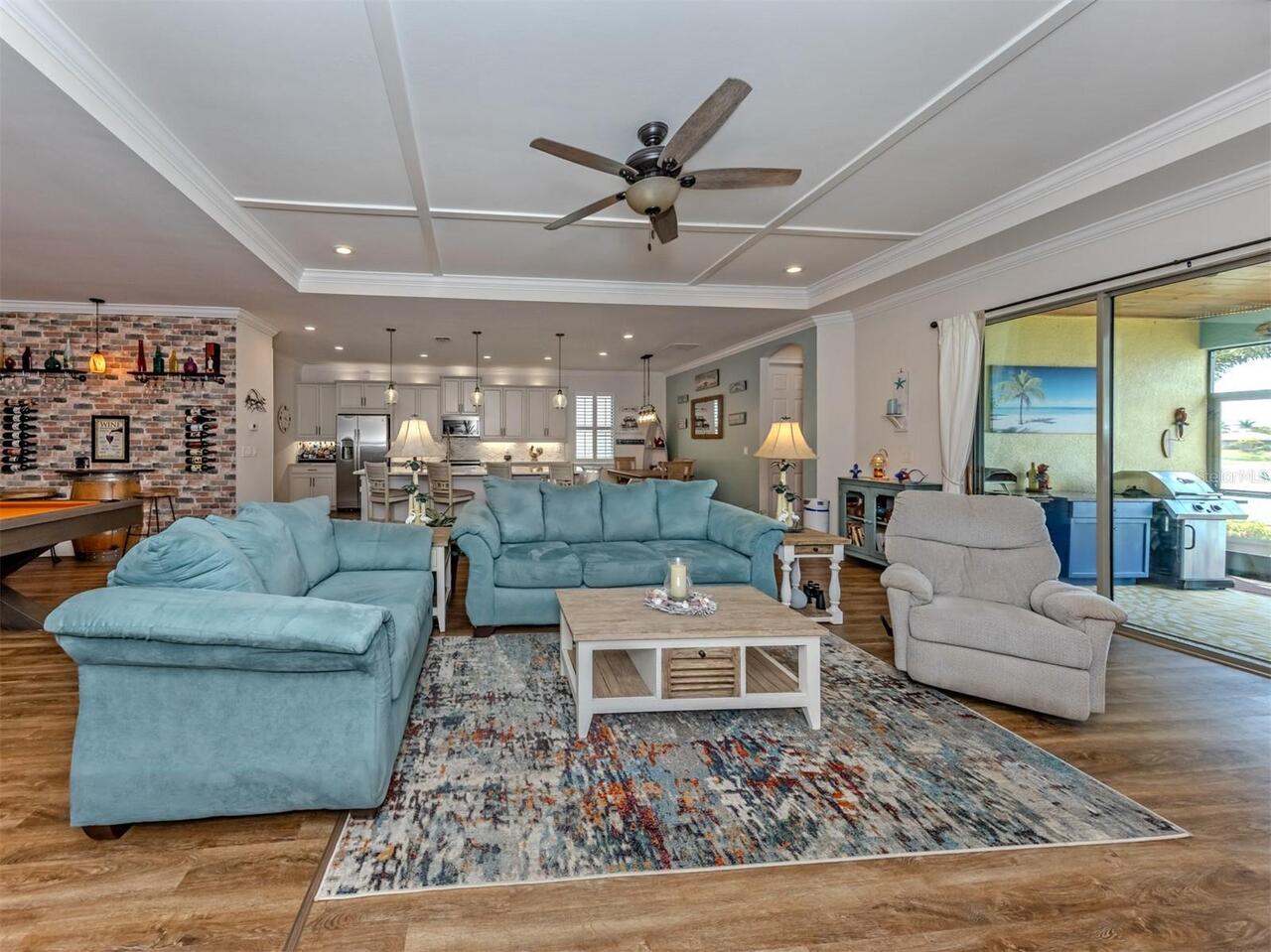 Listing Photo 11