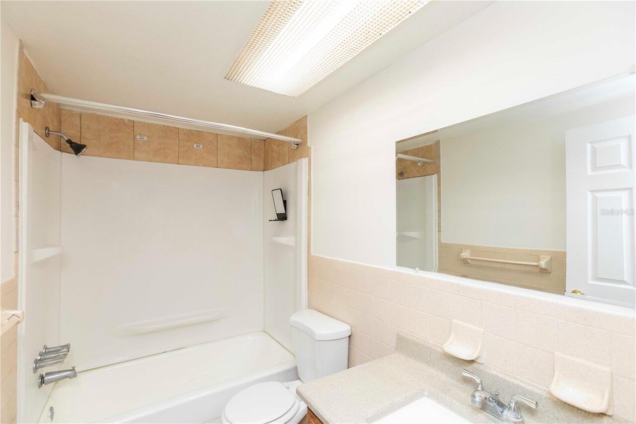 Listing Photo 16