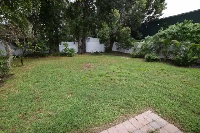 Listing Photo 14