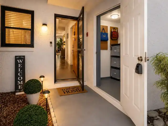 Listing Photo 10