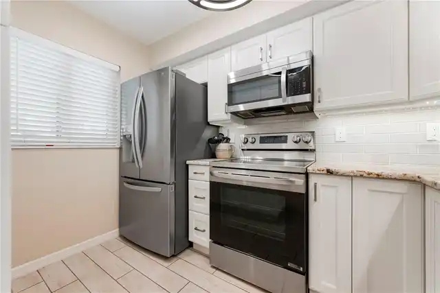 Listing Photo 17