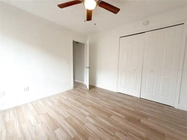 Listing Photo 16