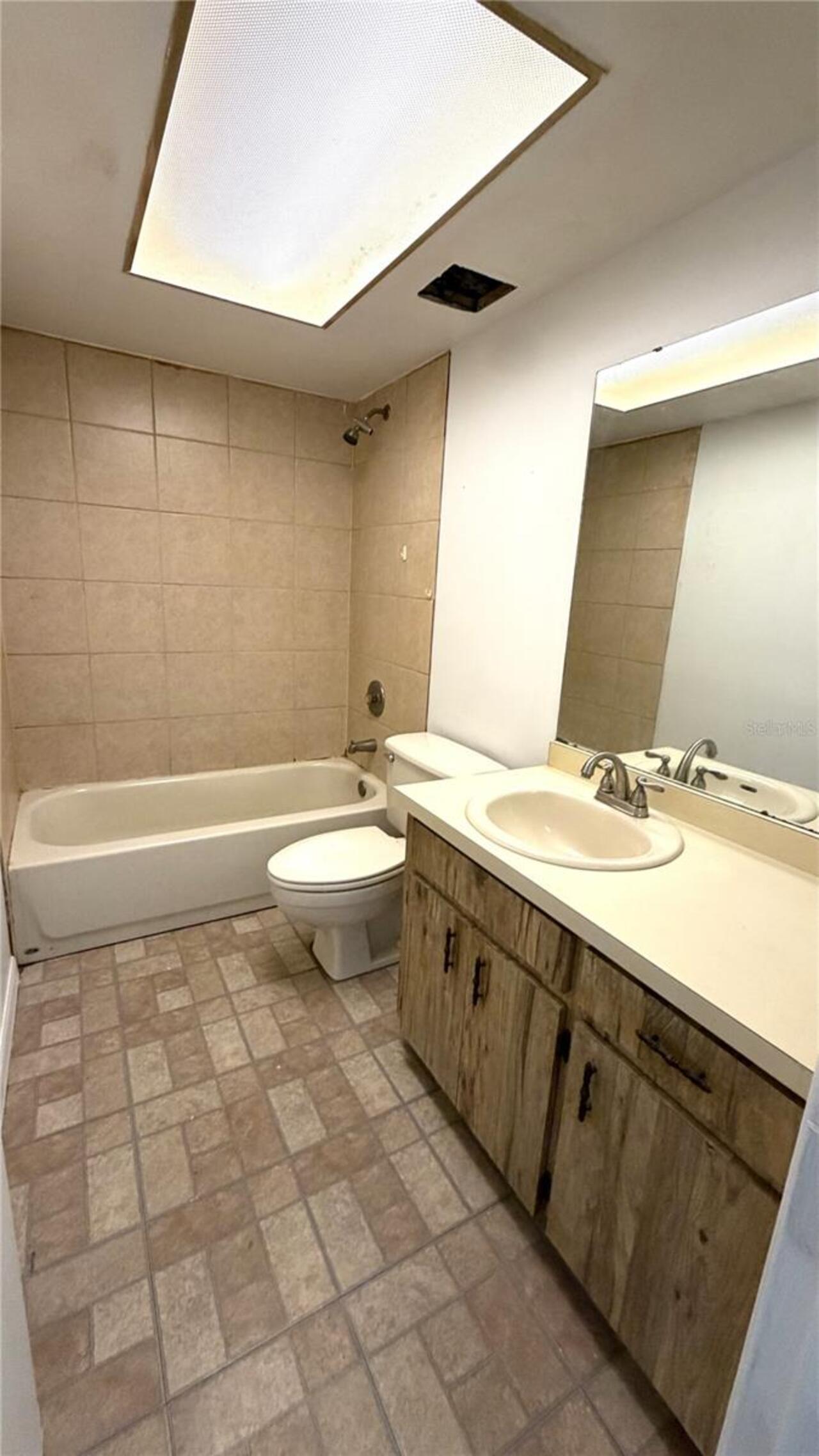 Listing Photo 16