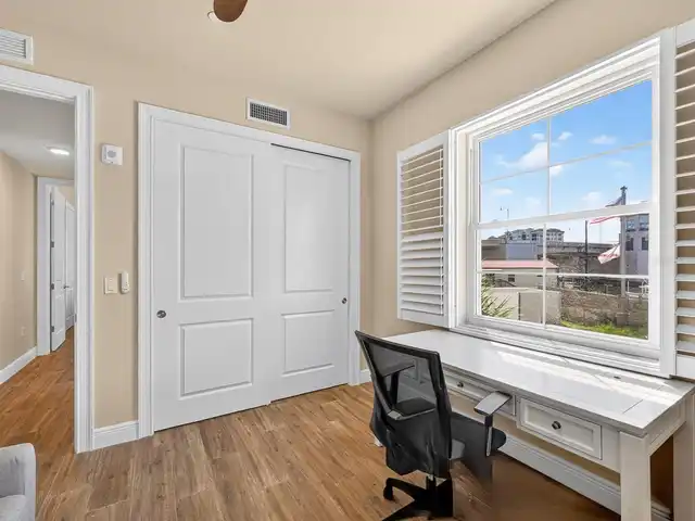 Listing Photo 21