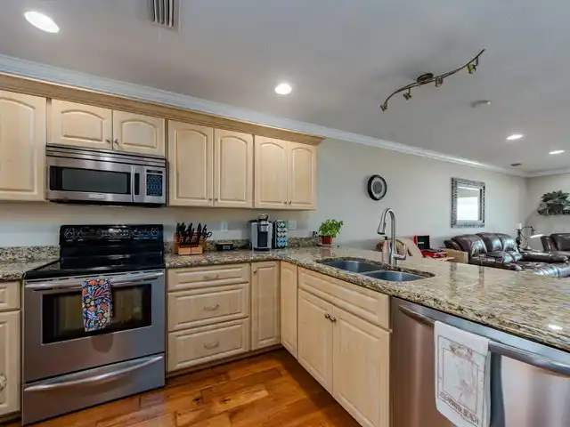 Listing Photo 15