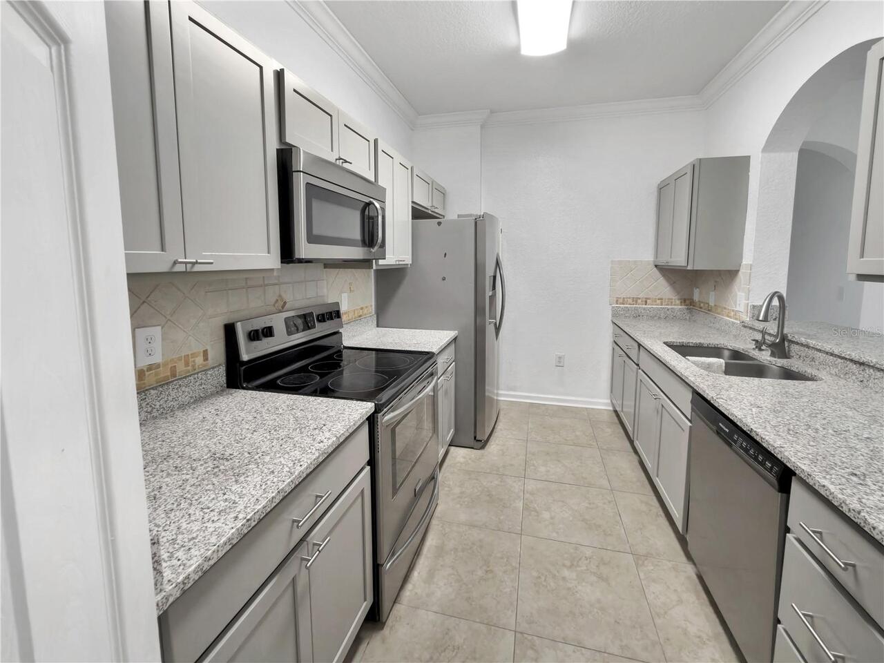 Listing Photo 9