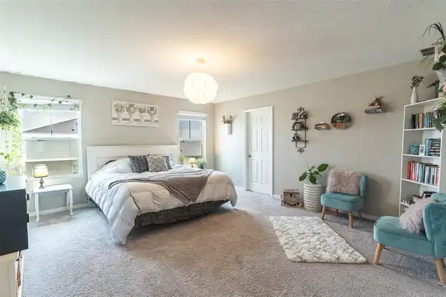 Listing Photo 12