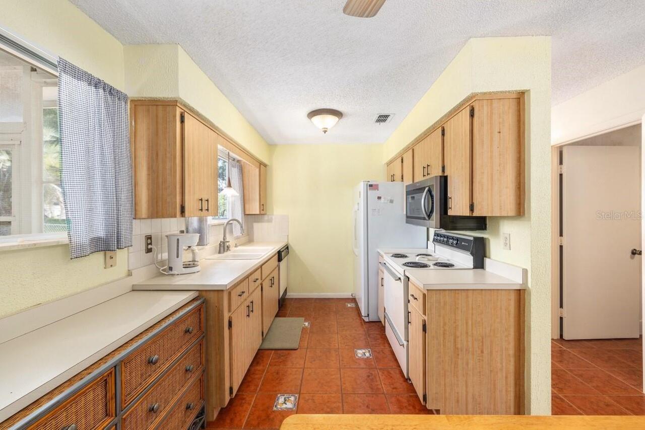 Listing Photo 7