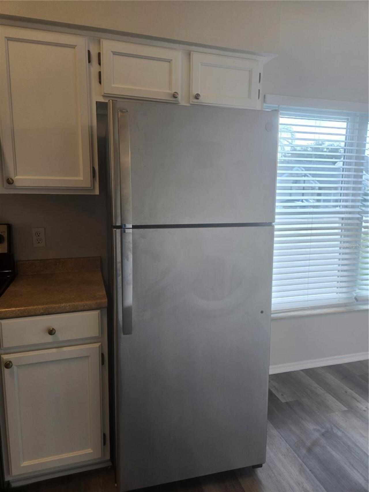 Listing Photo 8