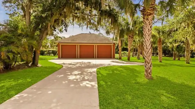 Listing Photo 10
