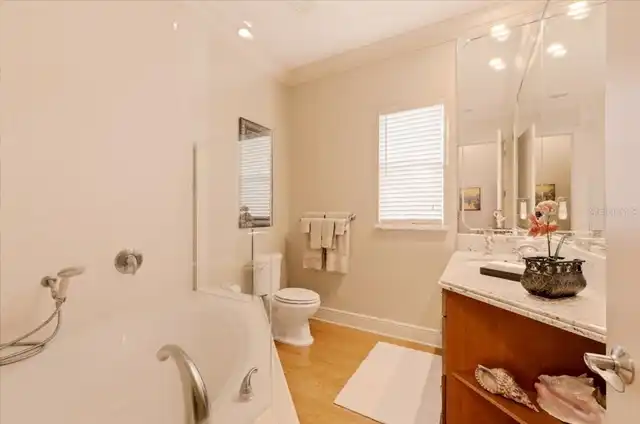 Listing Photo 34