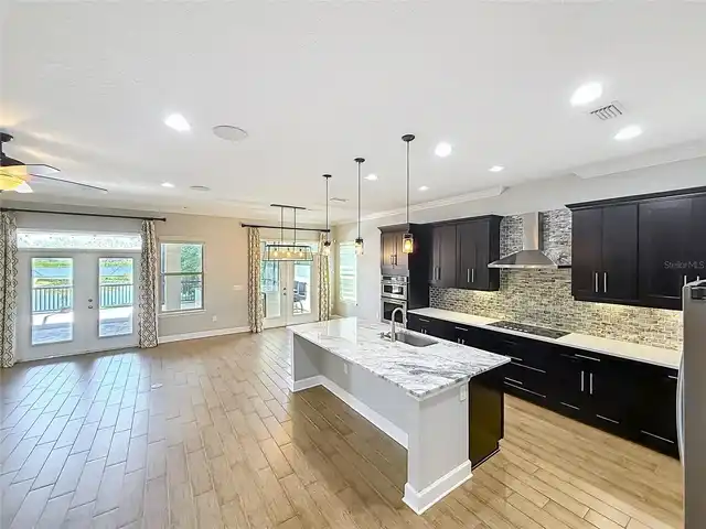 Listing Photo 17