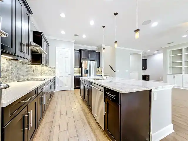 Listing Photo 28