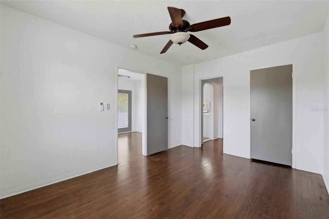 Listing Photo 8