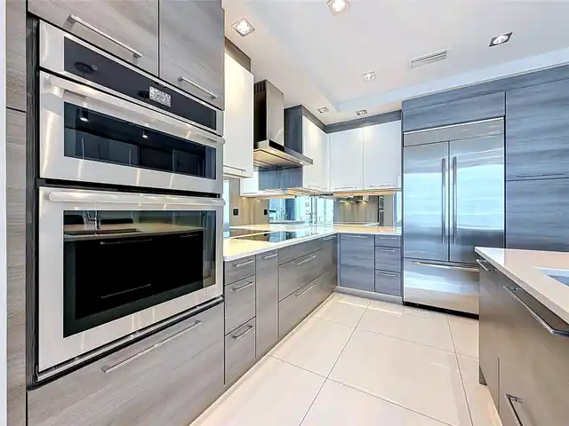 Listing Photo 9