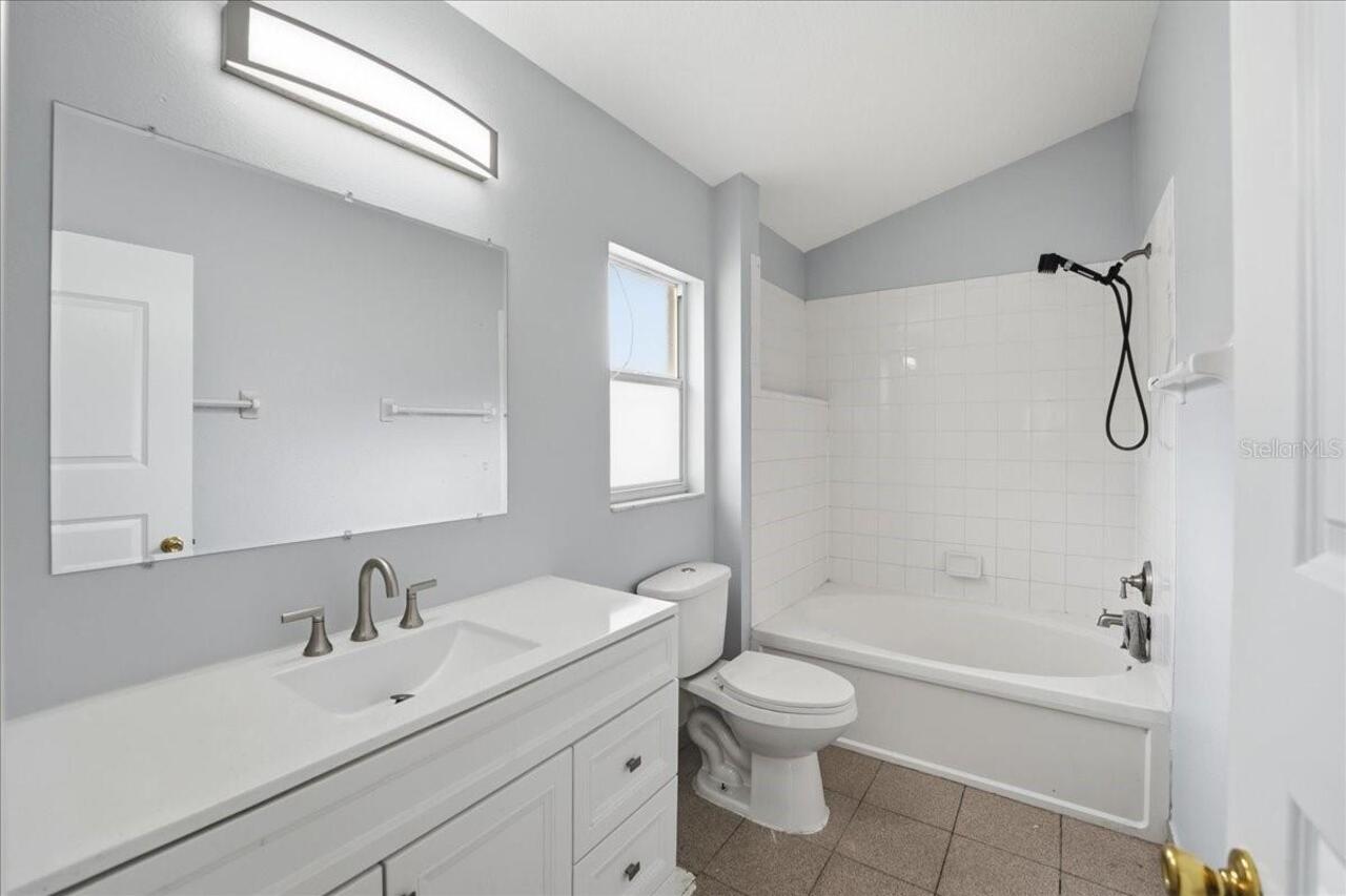 Listing Photo 9