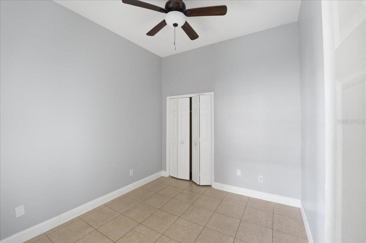 Listing Photo 12