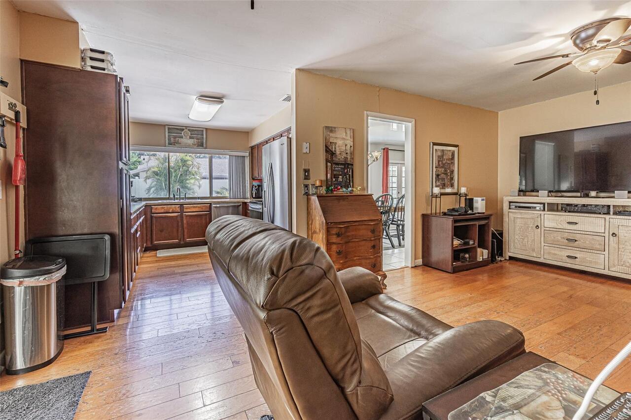Listing Photo 15