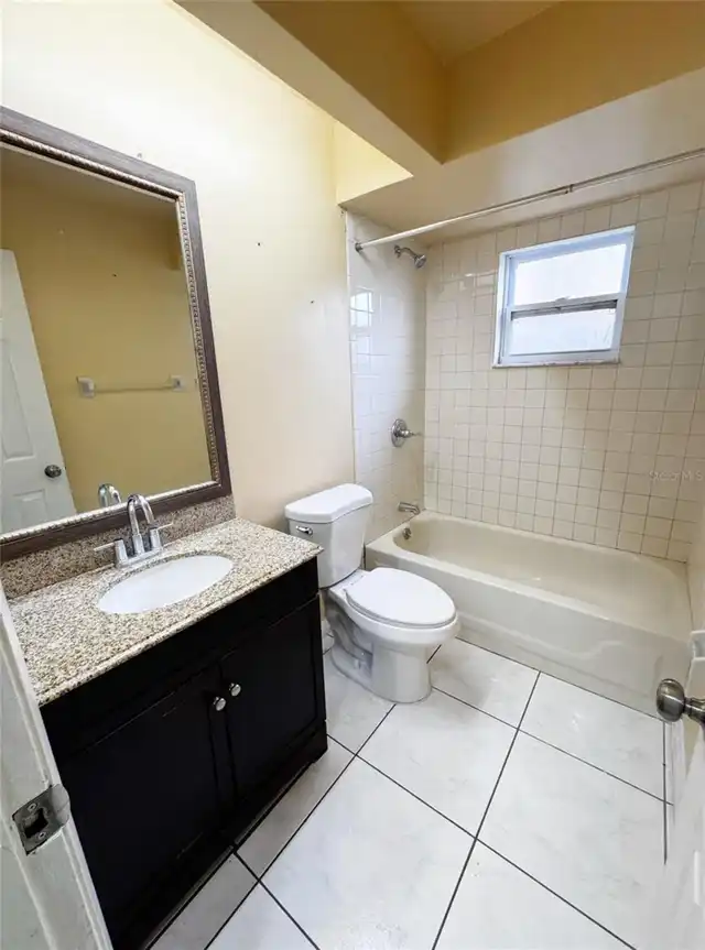 Listing Photo 12