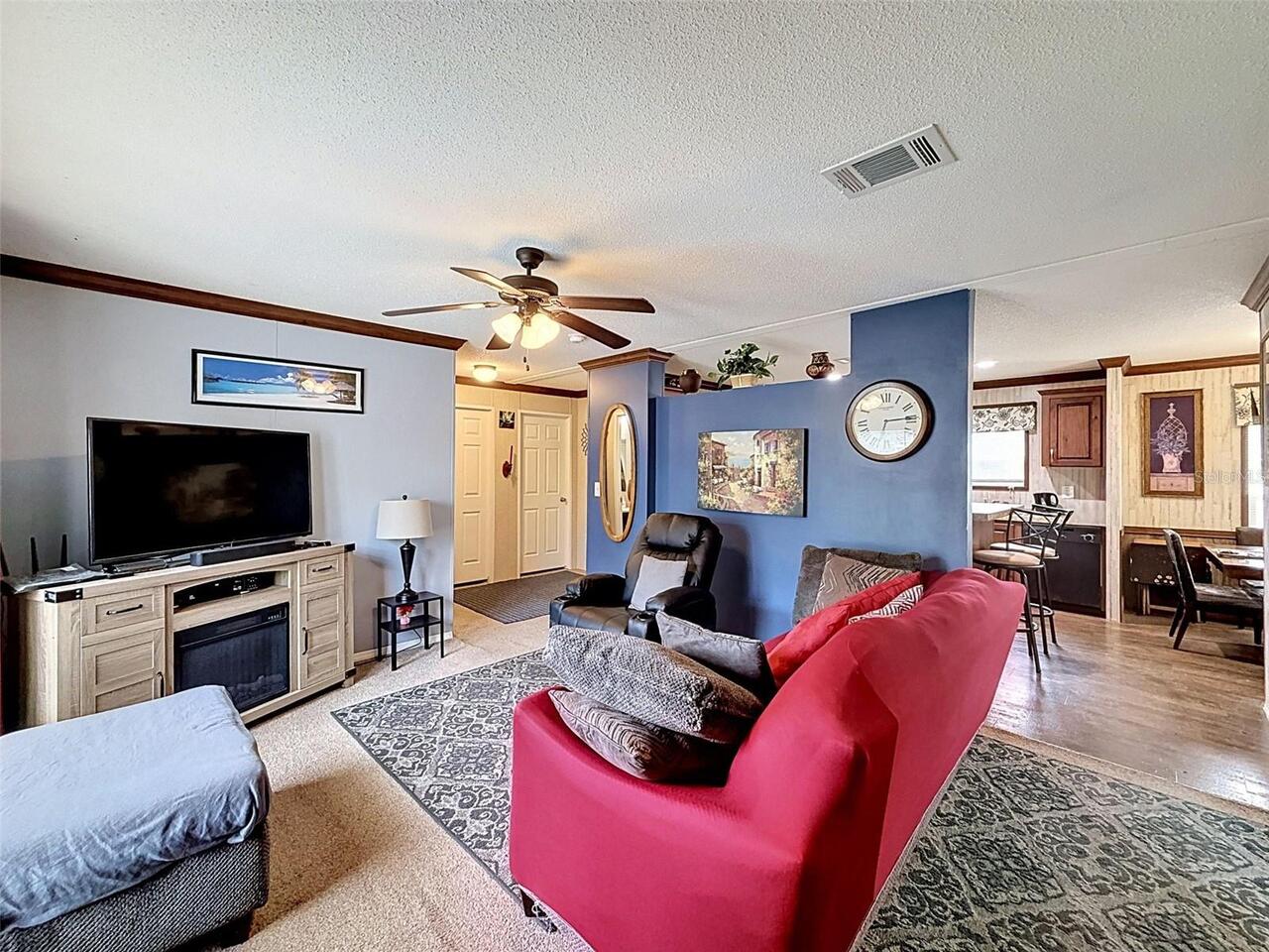 Listing Photo 8
