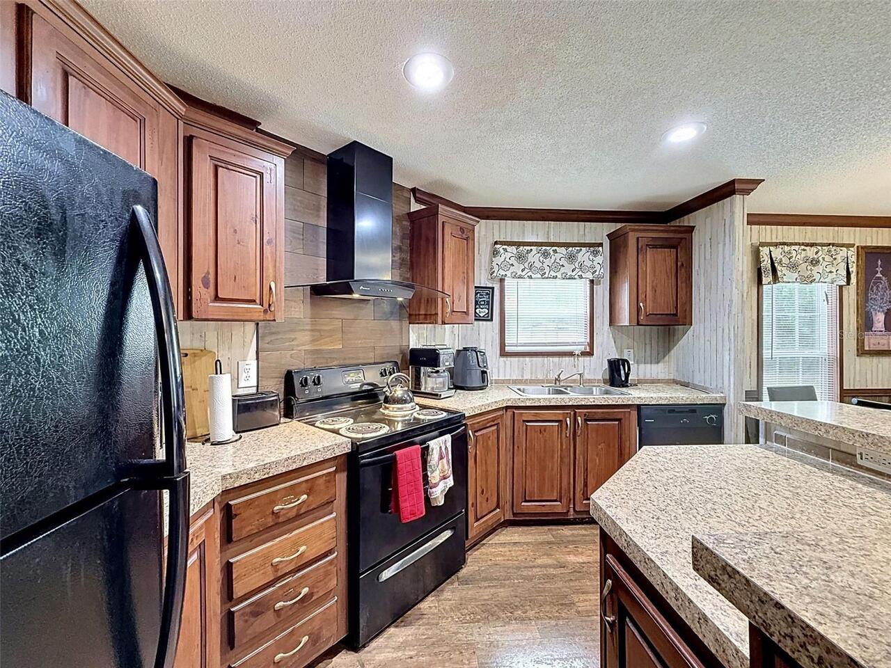 Listing Photo 15