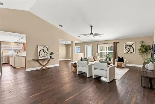 Listing Photo 7