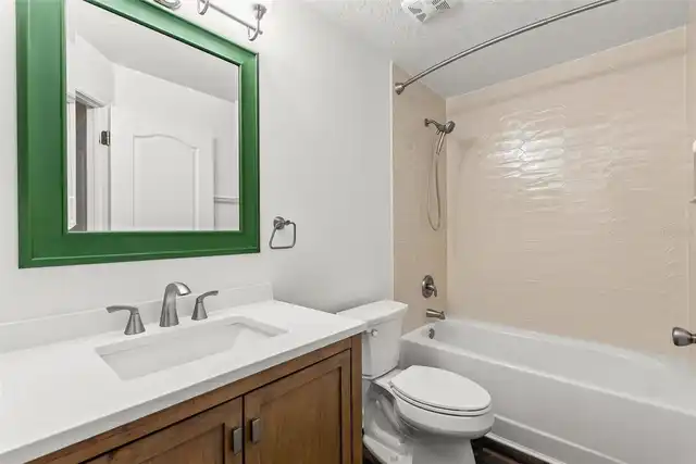 Listing Photo 22
