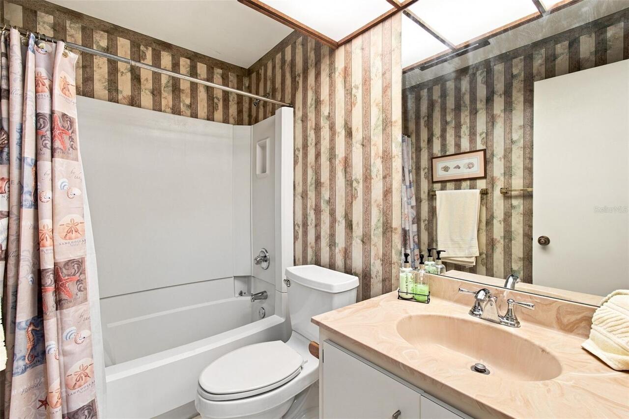 Listing Photo 17