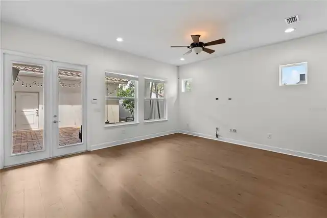 Listing Photo 17