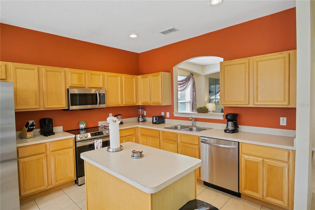 Listing Photo 11
