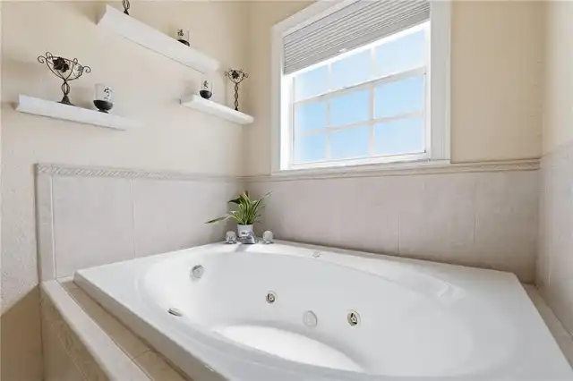 Listing Photo 23