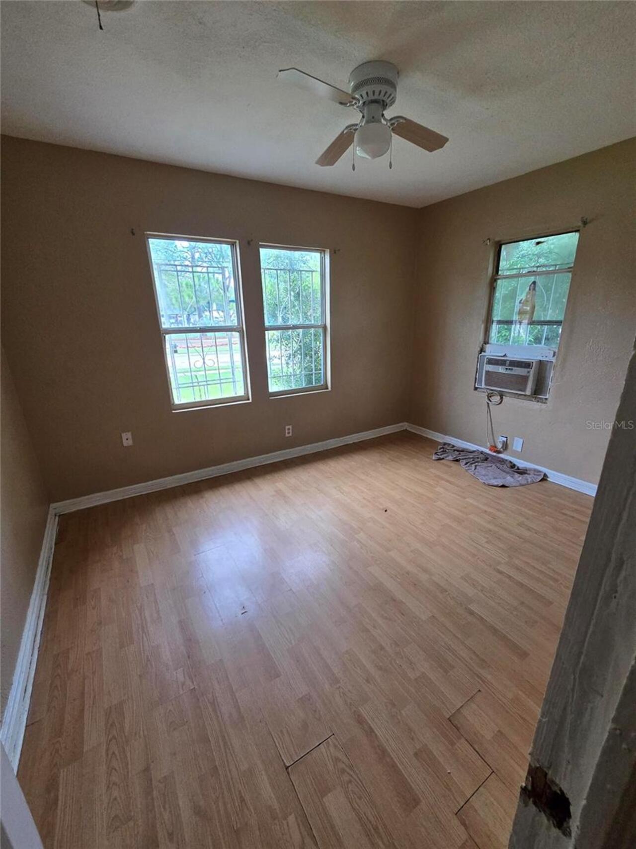 Listing Photo 8