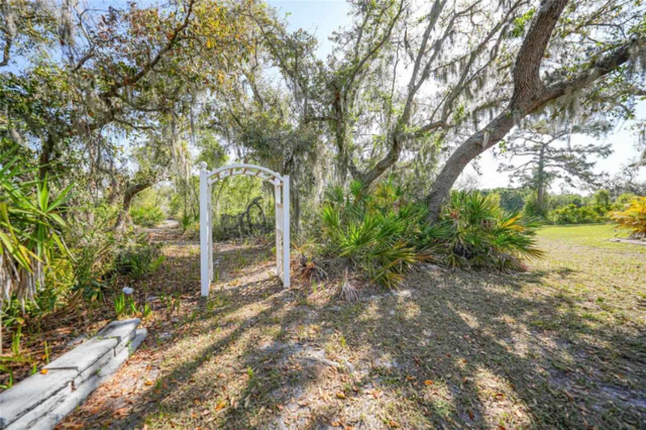 Listing Photo 38