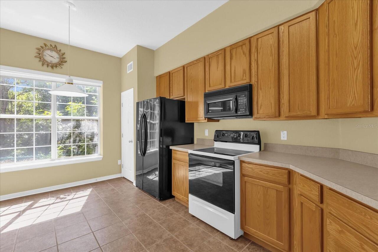 Listing Photo 12