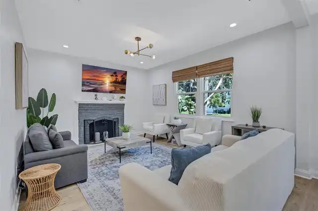 Listing Photo 11
