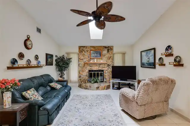 Listing Photo 21