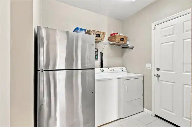 Listing Photo 10