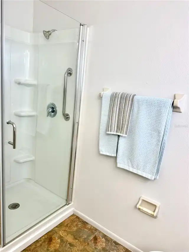 Listing Photo 18