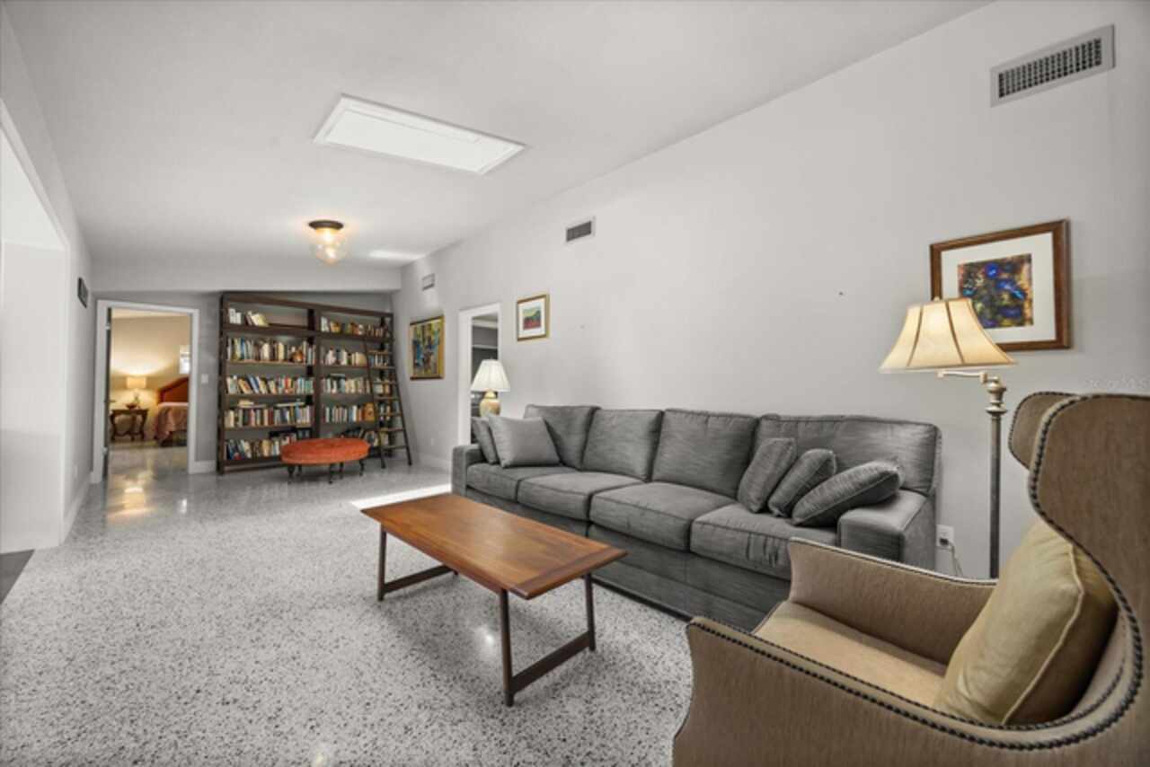 Listing Photo 15