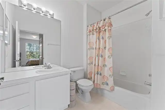 Listing Photo 9